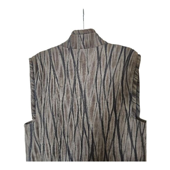 KISS OF THE WOLF Quilted Silk Vest Wearable Art - Size Small - Picture 6 of 11